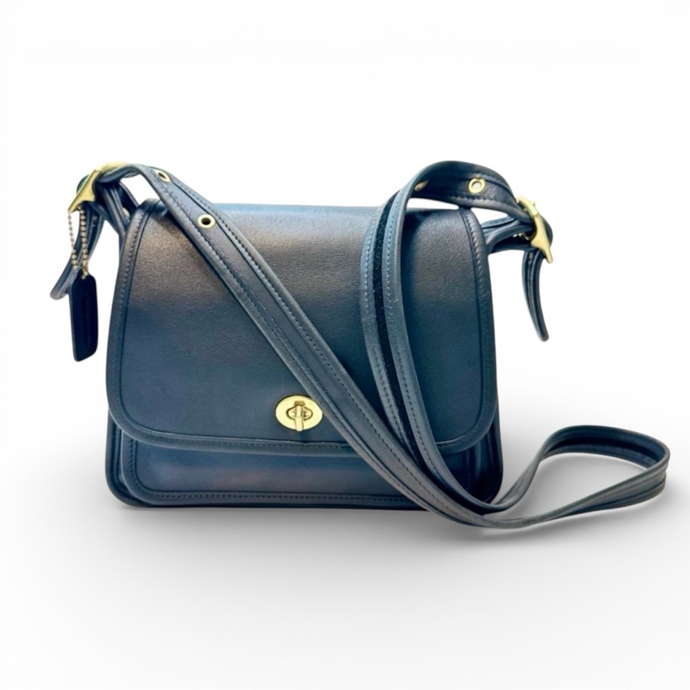 ✅Sold✅ Vintage Costa Rica Coach Rambler Legacy Navy Leather Crossbody - Picture 1 of 15